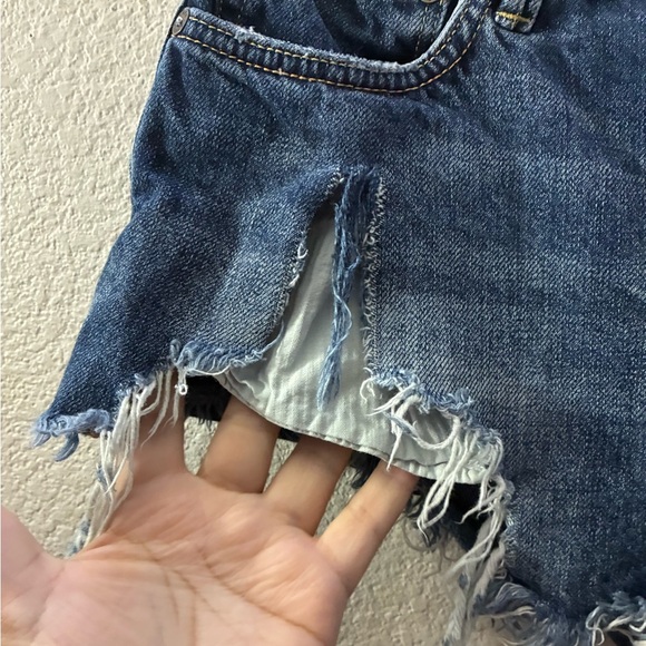 We The Free Distressed Denim Shorts 27 - Picture 4 of 14